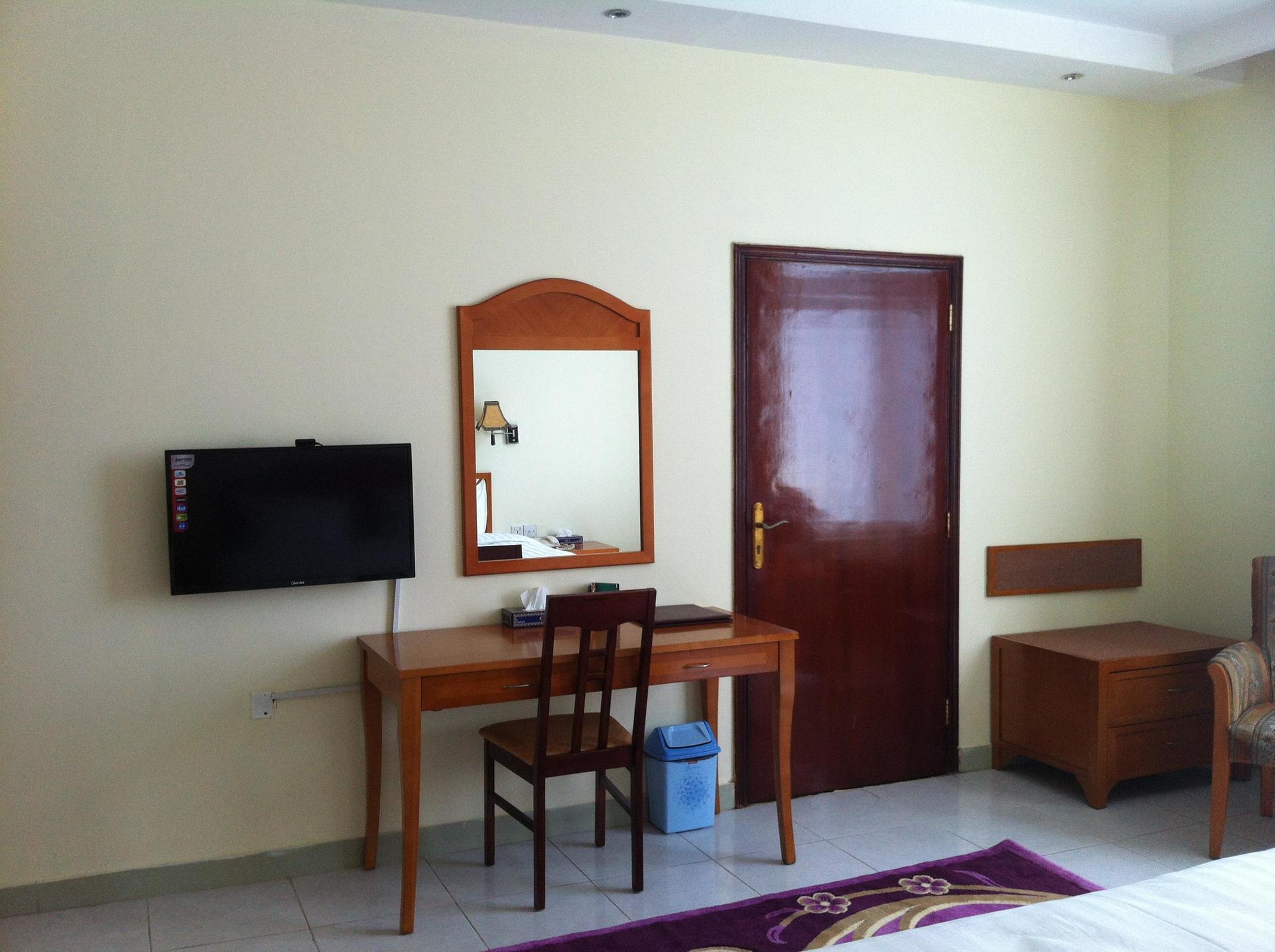 Oyo 366 Waves Hotel Ajman Luaran gambar