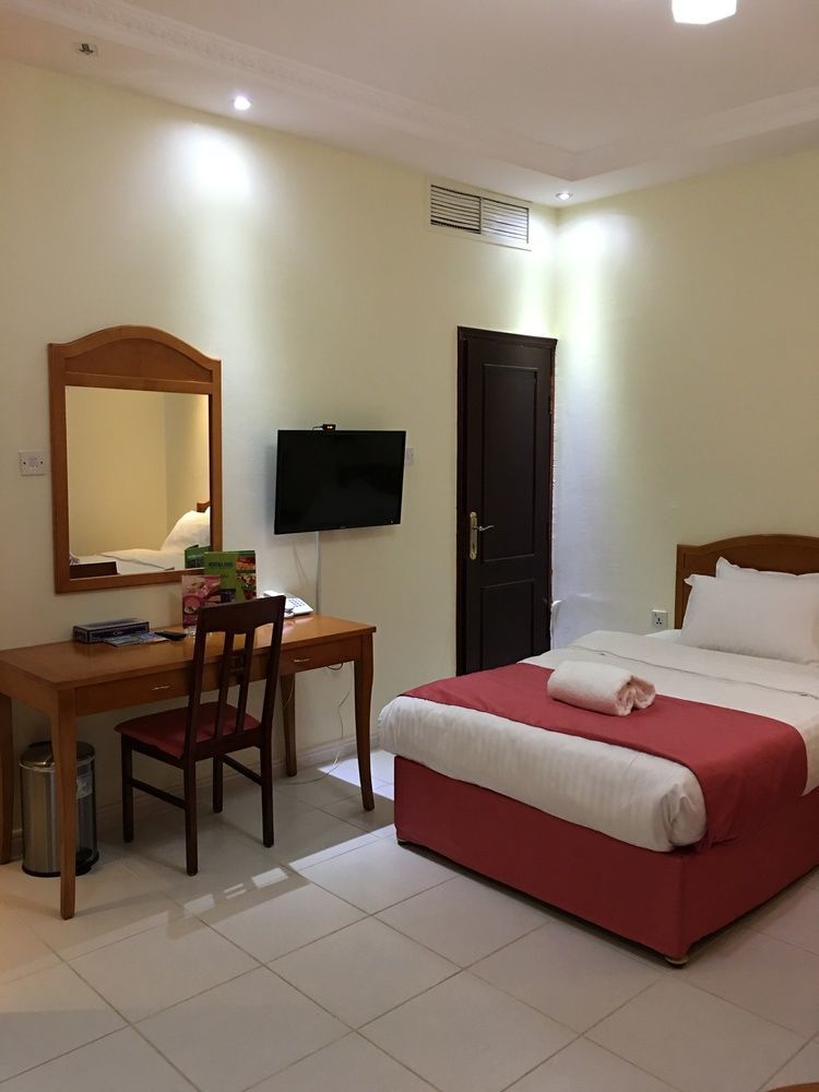 Oyo 366 Waves Hotel Ajman Luaran gambar