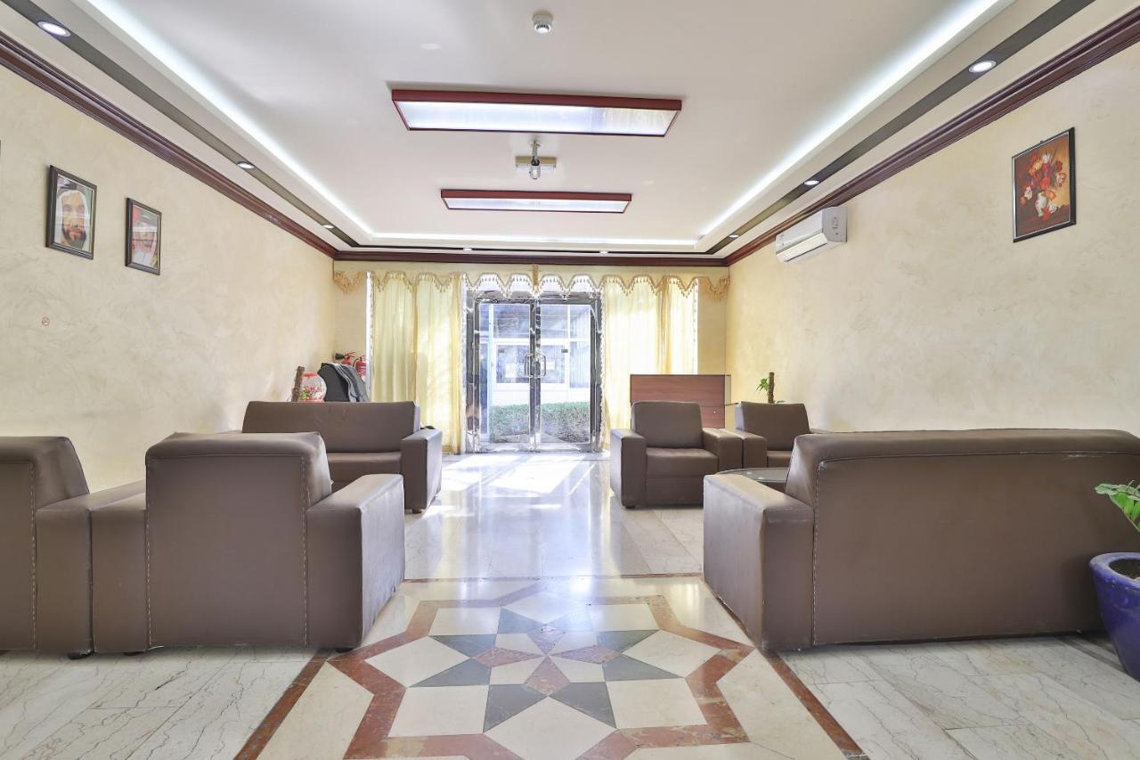 Oyo 366 Waves Hotel Ajman Luaran gambar