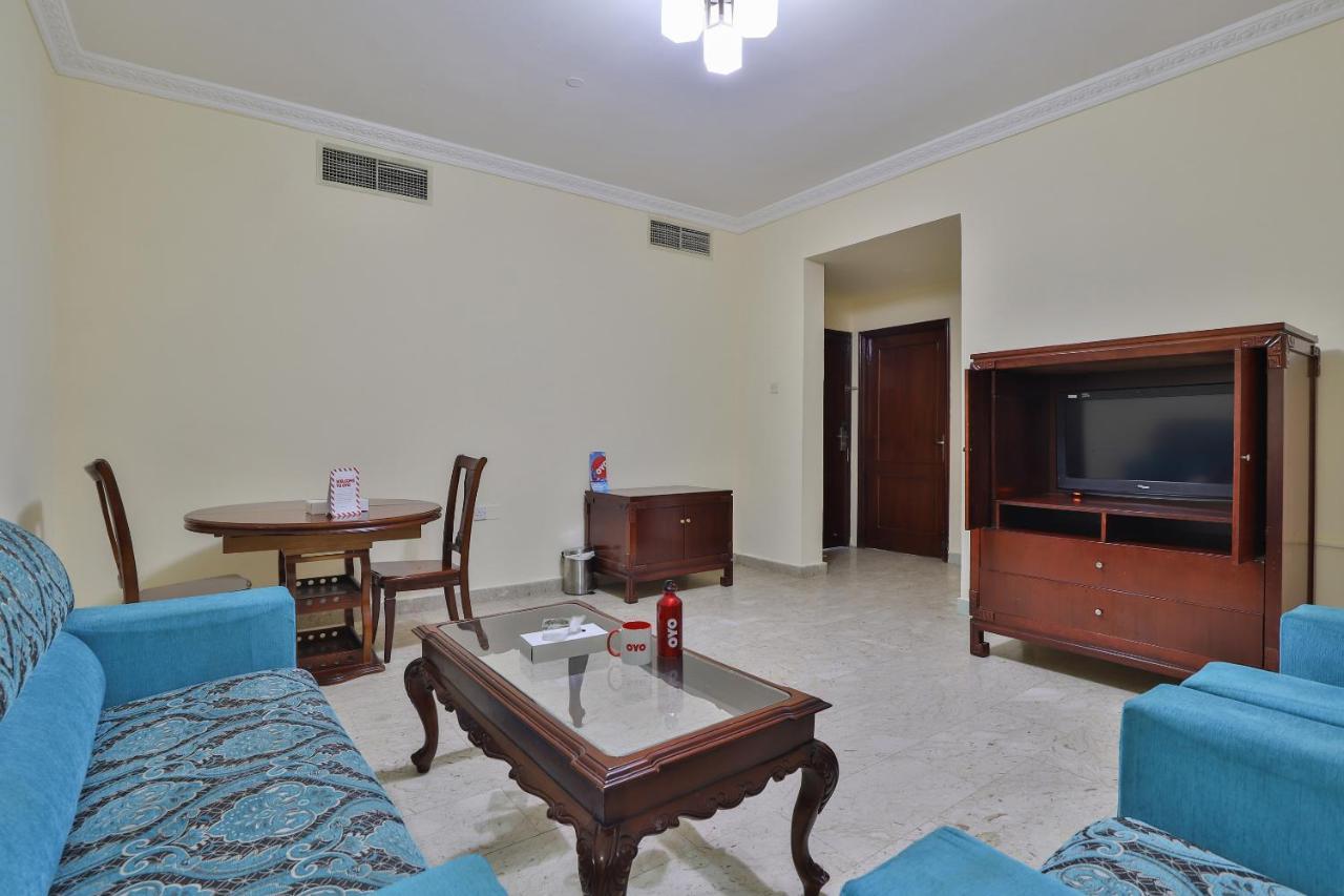 Oyo 366 Waves Hotel Ajman Luaran gambar