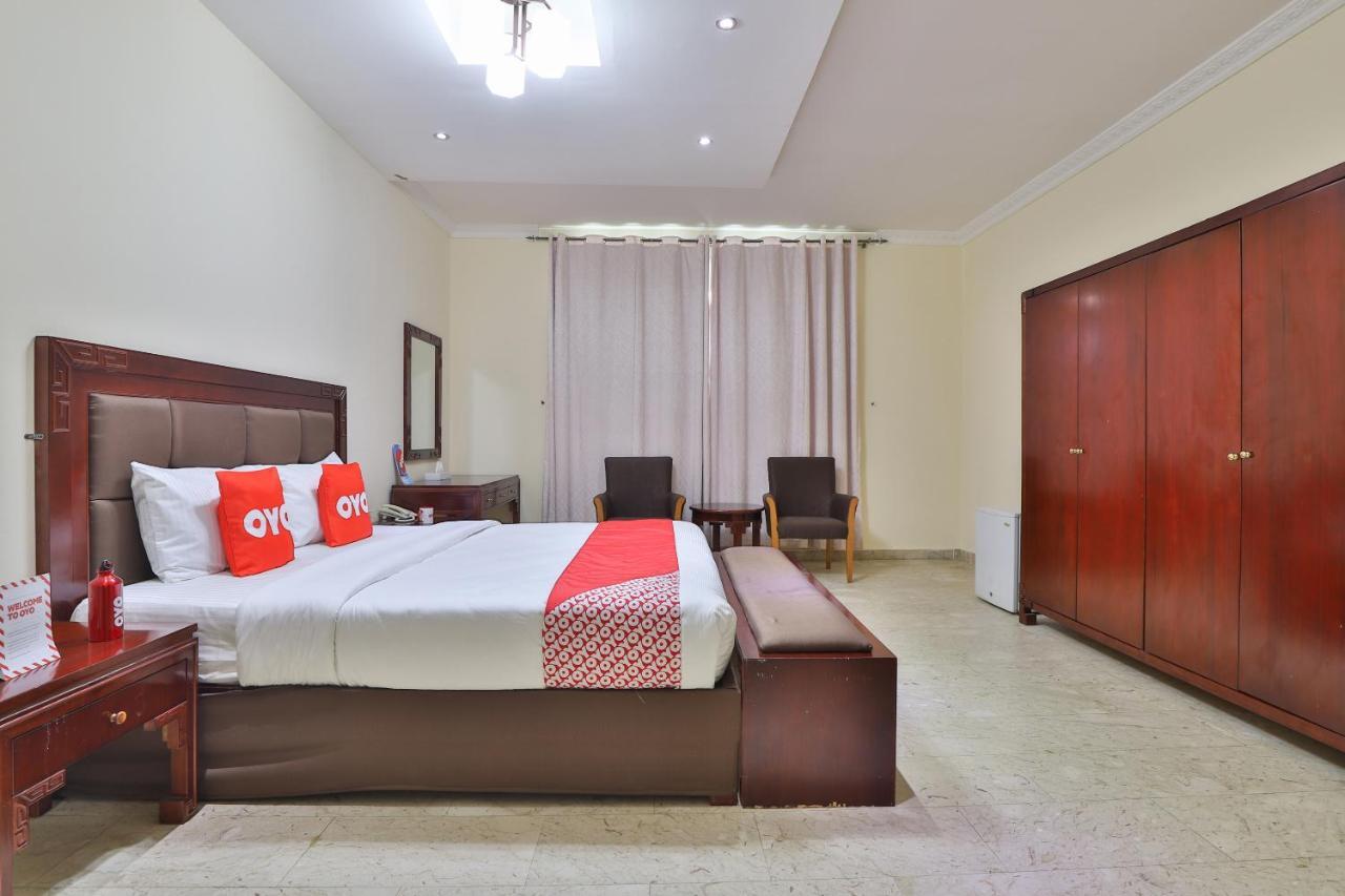 Oyo 366 Waves Hotel Ajman Luaran gambar