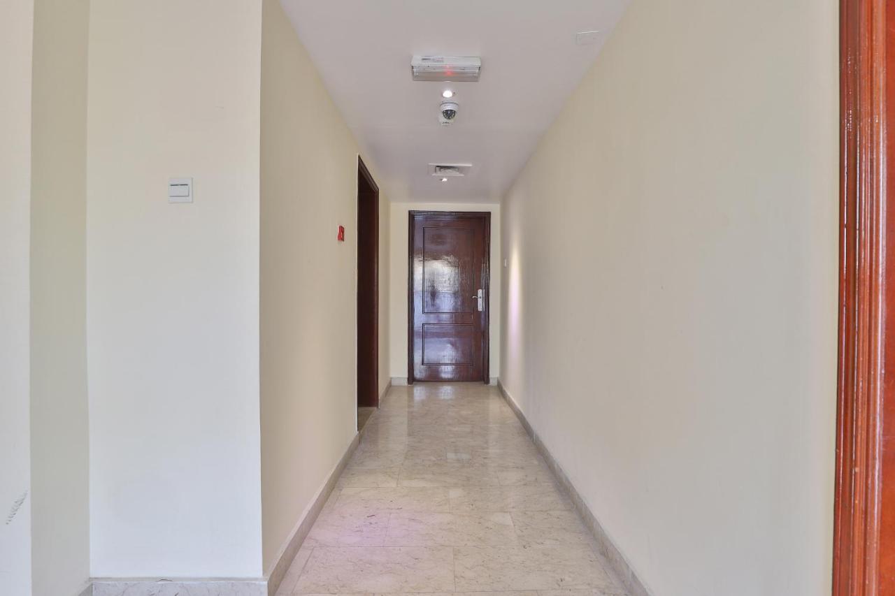 Oyo 366 Waves Hotel Ajman Luaran gambar