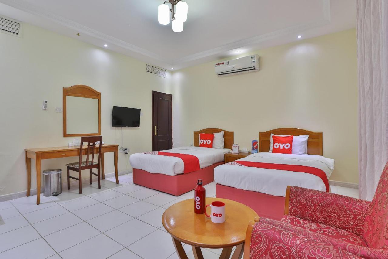 Oyo 366 Waves Hotel Ajman Luaran gambar