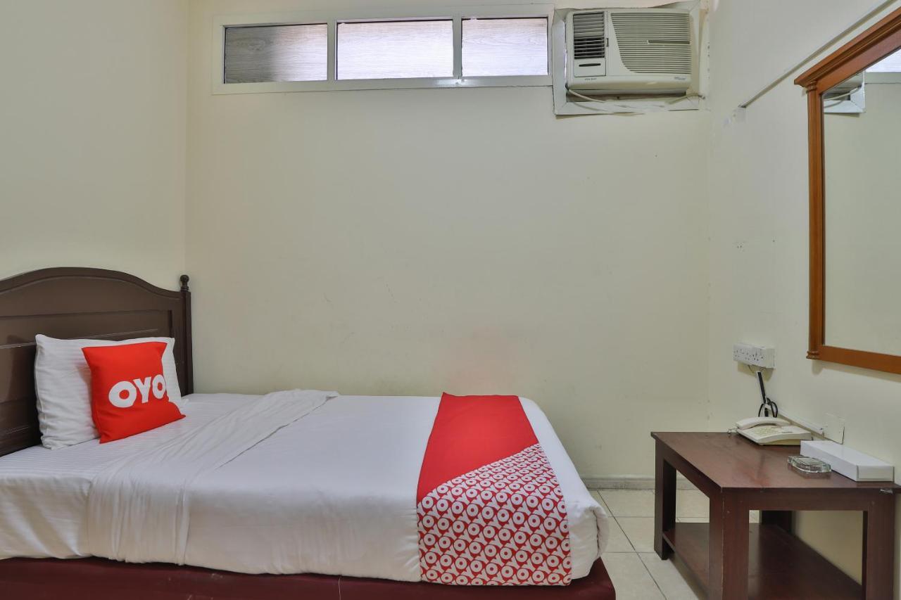 Oyo 366 Waves Hotel Ajman Luaran gambar
